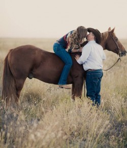 15 MORE Reader Submitted Horsey Engagement Photos