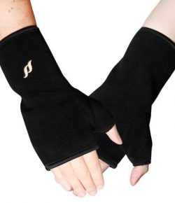 SmartPak Monday Morning Feed: Back on Track Fleece Wrist Cover with Thumb Review