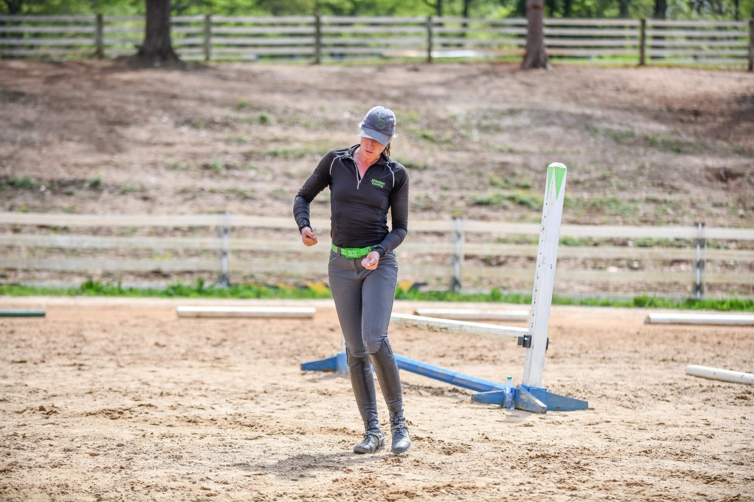 Thoroughbred Logic Bungee Elbows for the Win HORSE NATION