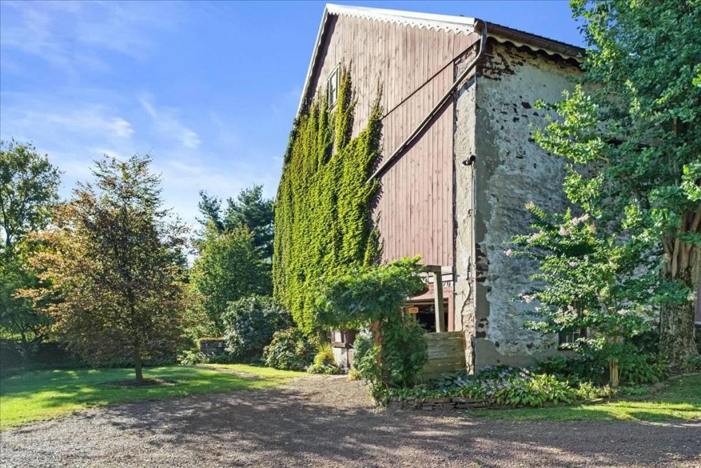 Picture of Fantasy Farm Friday: Luxury Equestrian Estate for $5.4 Million | HORSE ...